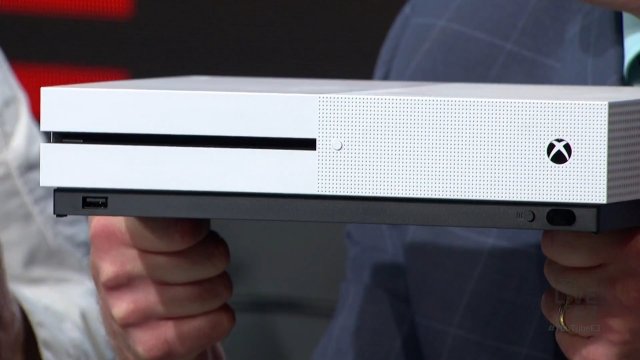 Xbox One S Unboxing  (Xbox Slim & Size Comparsions)